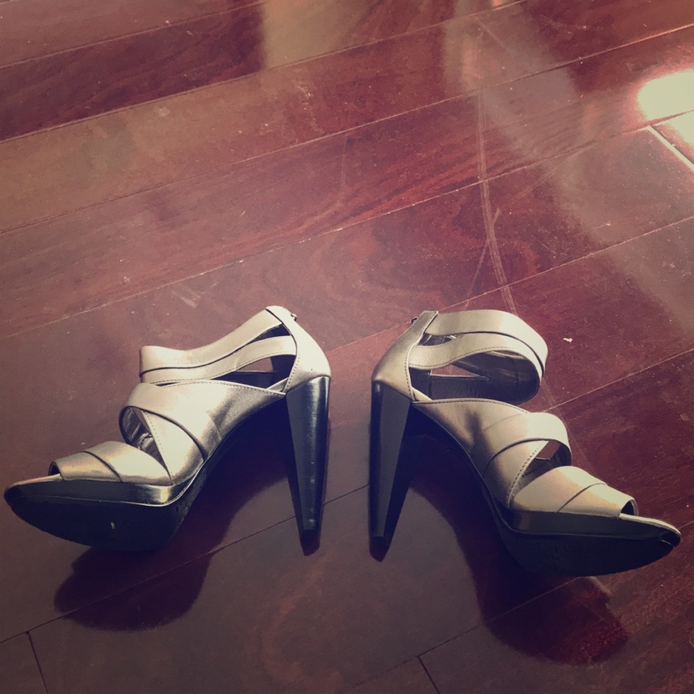 CALVIN KLEIN Heels, Size 8 Womens